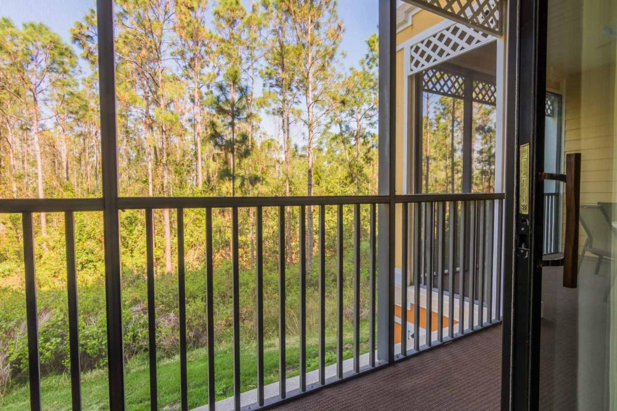 Popular attractions Area Nearby Property